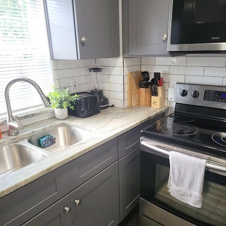 Super Cozy 2 Bedroom With Fast Wifi And Queen Bed Close To Downtown Houston!! Eksteriør billede
